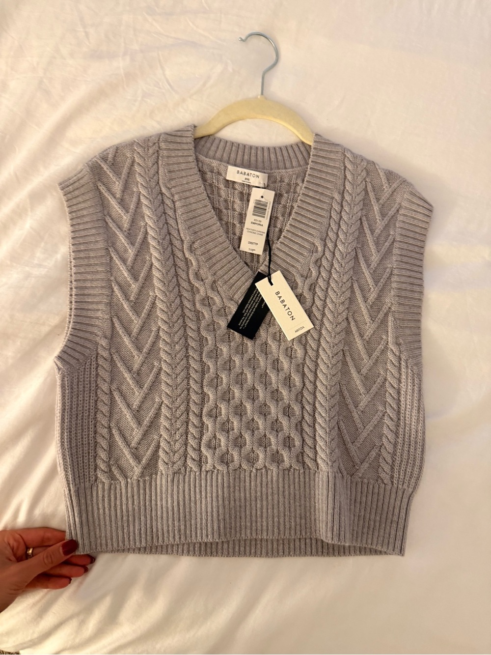 Babaton Light Gray Cable-Knit V‑Neck Sweater Vest